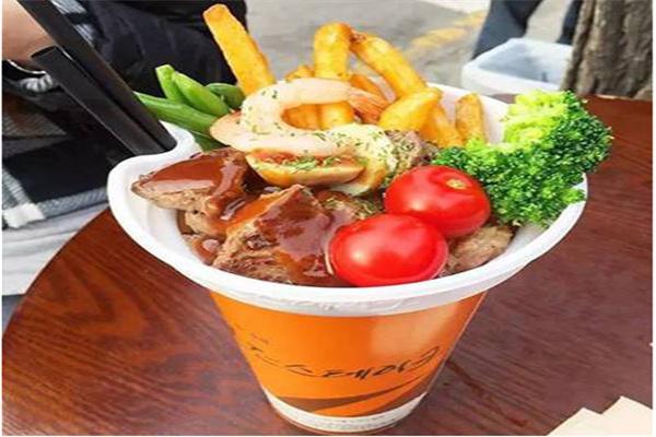 波斯曼哈顿牛排杯